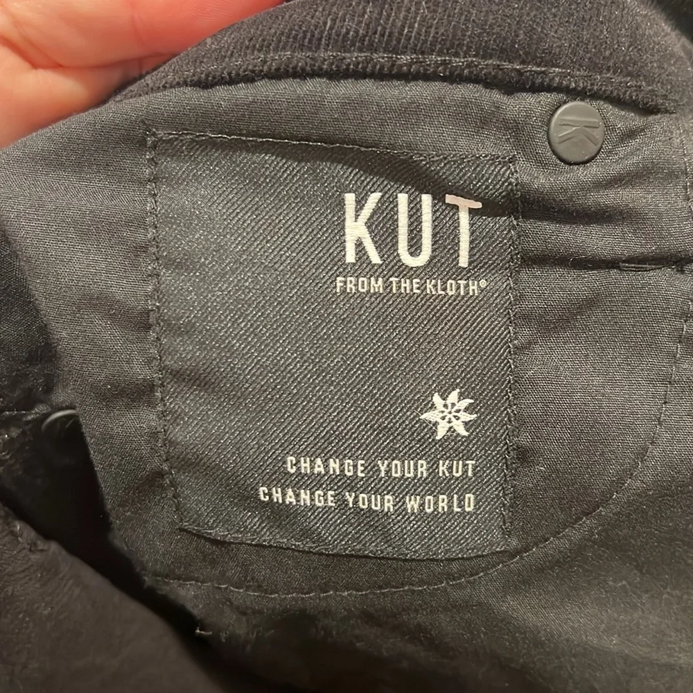 Kut from the‎ Kloth Diana Corduroy Relaxed Fit Skinny - Black - Size 4